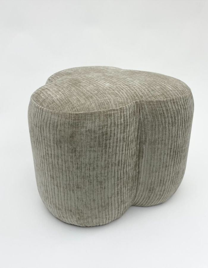 trinity-pouf-agapa-velours-beige-bazardeluxe-4