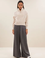 trinity-pullover-boxy-beau-chalk-by-bar-3