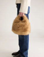 Petit sac Hochet Ambre en fausse fourrure Bellerose
