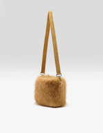 Petit sac Hochet Ambre en fausse fourrure Bellerose