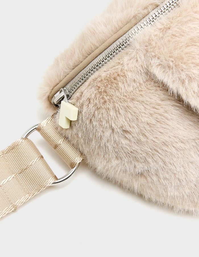 Sac banane manchon Hoswel Stone en fausse fourrure Bellerose