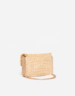 Sac Moon Moyen Vanessa Bruno en raphia tressé beige avec franges délicates et bandoulière chaîne dorée.