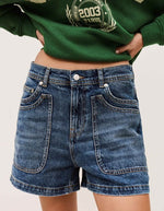Short Zevy Bluejeans ba&sh en coton biologique, coupe utilitaire avec doubles poches avant et poches plaquées.