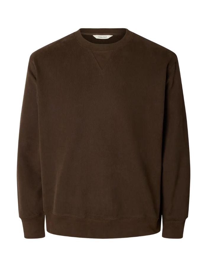 Sweatshirt col rond manches longues pour homme en coton biologique marron chocolat, coupe décontractée, modèle Relaxgrant LS Crew Neck Sweat de la marque Selected.