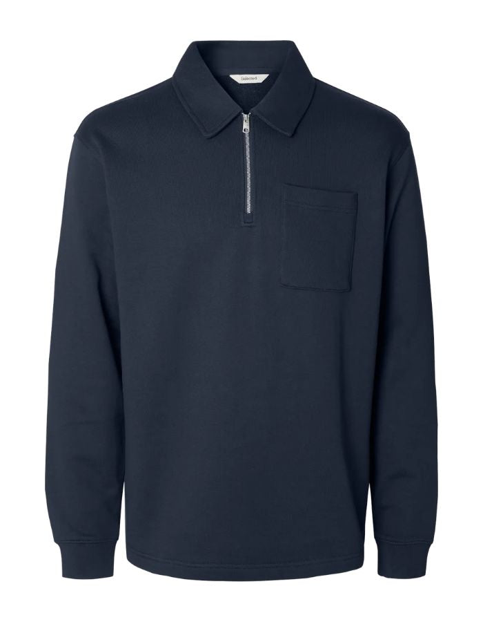 Sweatshirt bleu marine pour homme à col camionneur zippé en coton biologique, modèle Scott LS Half Zip Sweat couleur Navy de la marque Selected Homme.