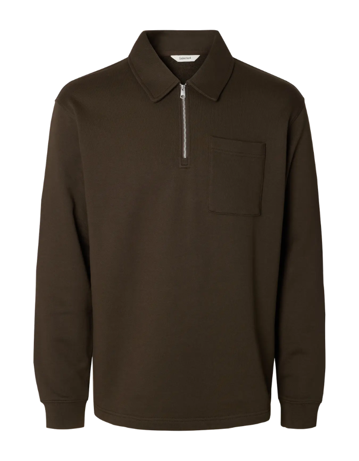 Sweatshirt marron chocolat pour homme à col camionneur zippé en coton biologique, modèle Scott LS Half Zip Sweat couleur Turkish Coffee de la marque Selected Homme.