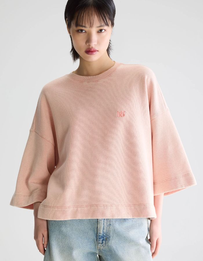 Sweatshirt Farlol Rosette Bellerose rose délavé, coupe oversized, manches courtes amples, logo "bb" brodé.