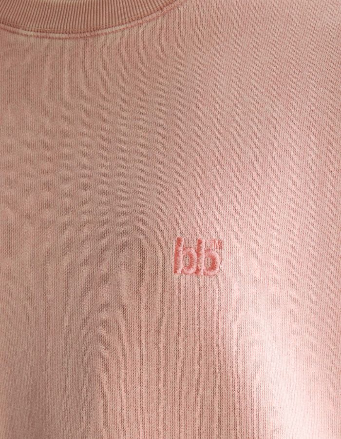 Sweatshirt Farlol Rosette Bellerose rose délavé, coupe oversized, avec logo "bb" brodé.