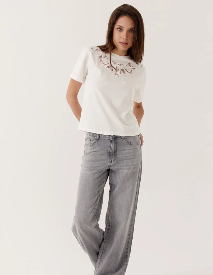 trinity-t-shirt-celysia-creme-artlove-3