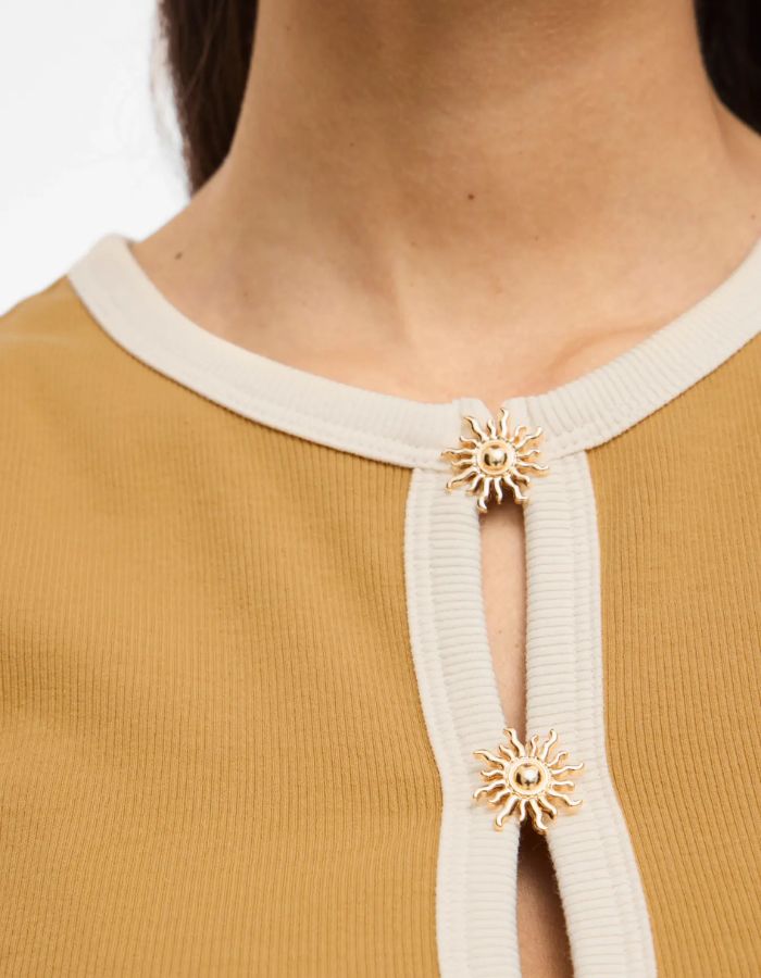trinity-top-ambre-or-friq-vila-6