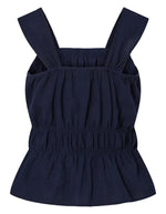 Dos du Top à bretelles smocké Tohime de la marque Pieces, coloris bleu marine (Maritime Blue). Col carré, larges bretelles confortables et taille élastique smockée créant un effet péplum. Confectionné en pur coton doux.