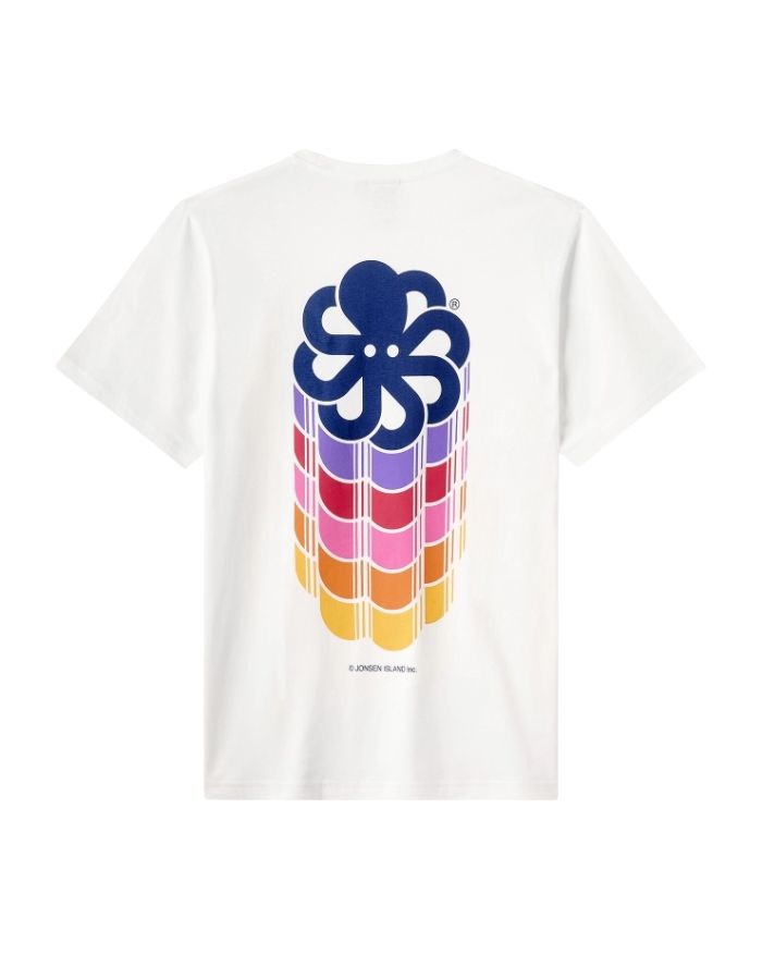 T-shirt classique en coton bio blanc pour homme avec imprimé logo cœur sur le devant et grand logo au dos, modèle Classic Maxi Colors White de la marque Jonsen Island.