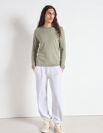 Silhouette avec le t-shirt épais pour homme Sonoma d'American Vintage couleur Argile Vintage. Un haut à manches raglan en coton flammé texturé au fini intérieur gratté doux.