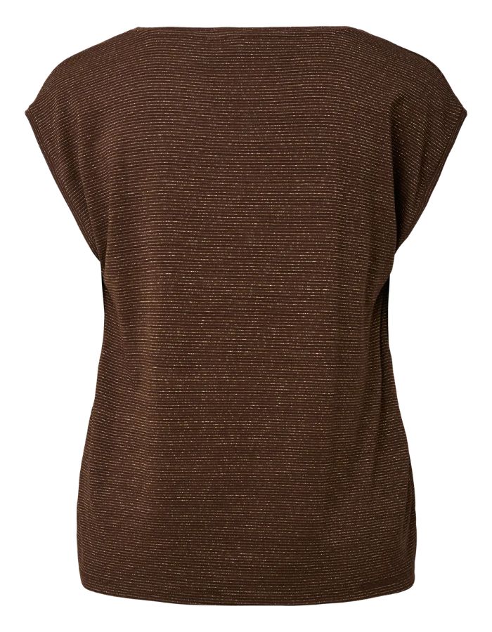 Dos du T-shirt fluide à manches courtes pour femme de couleur marron foncé Chicory Coffee, texturé par de fines rayures scintillantes en fil de lurex doré Gold Lurex, modèle Billo de la marque Pieces. Présente une coupe ample et droite avec un col rond classique.