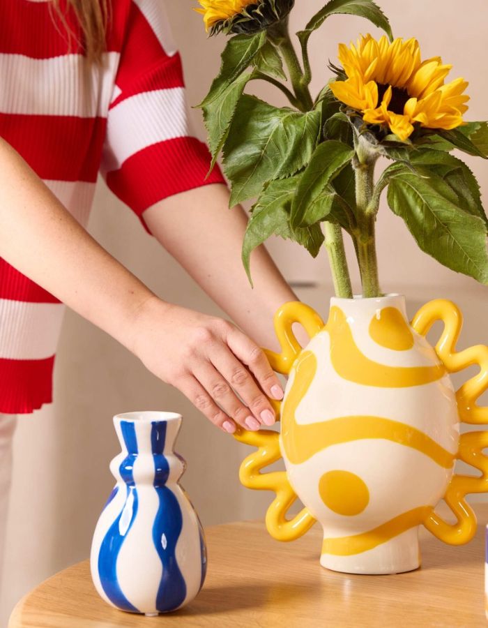 trinity-vase-carolina-bold-blue-que-rico-2