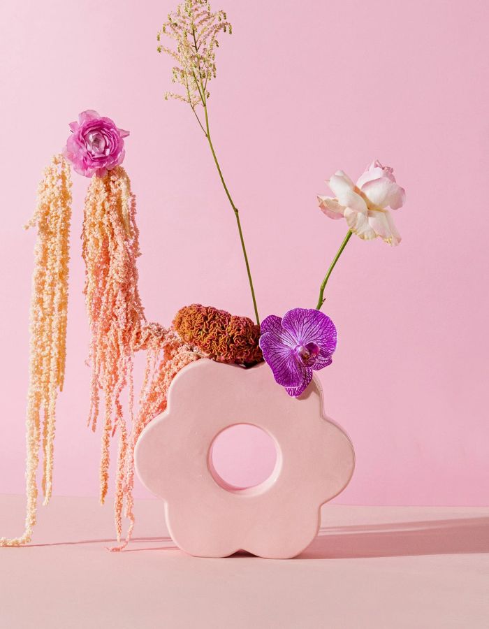 trinity-vase-daisy-rose-doiy-2