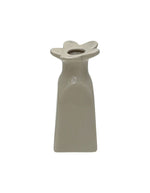 Petit soliflore fleur en faïence couleur sable beige à rayures pour fleurs séchées, hauteur 11,5 cm et diamètre 5,5 cm.