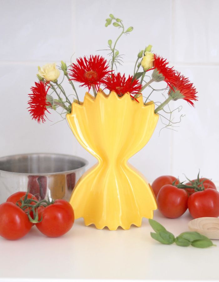 trinity-vase-pasta-fluid-market-decoration-2