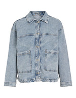 Veste en jean femme Vila Jaf bleu clair délavé, col chemise, fermeture boutonnée, poches plaquées.