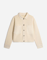 Veste Denver écru en laine et coton, coupe courte droite, col chemise, poches poitrine et boutons foncés.