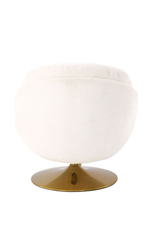 Fauteuil loveuse bouclette blanc rétro avec base pivotante ronde dorée.